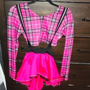 Cute jazz dance outfit only worn 3 times, adult small.